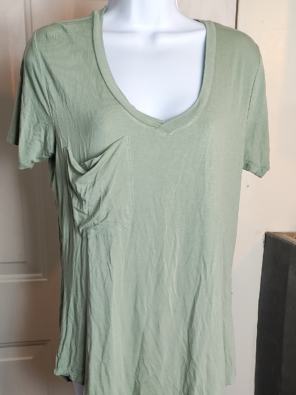 Relaxed V-Neck Pocket Tee in Sage Green